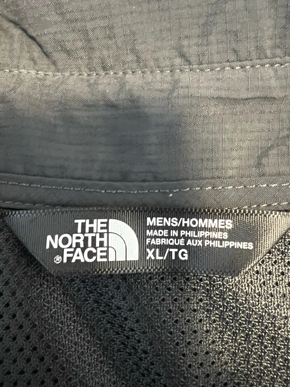 The North Face Men's  Lightweight Button-Front Fishing Shirt Color Dark Gray